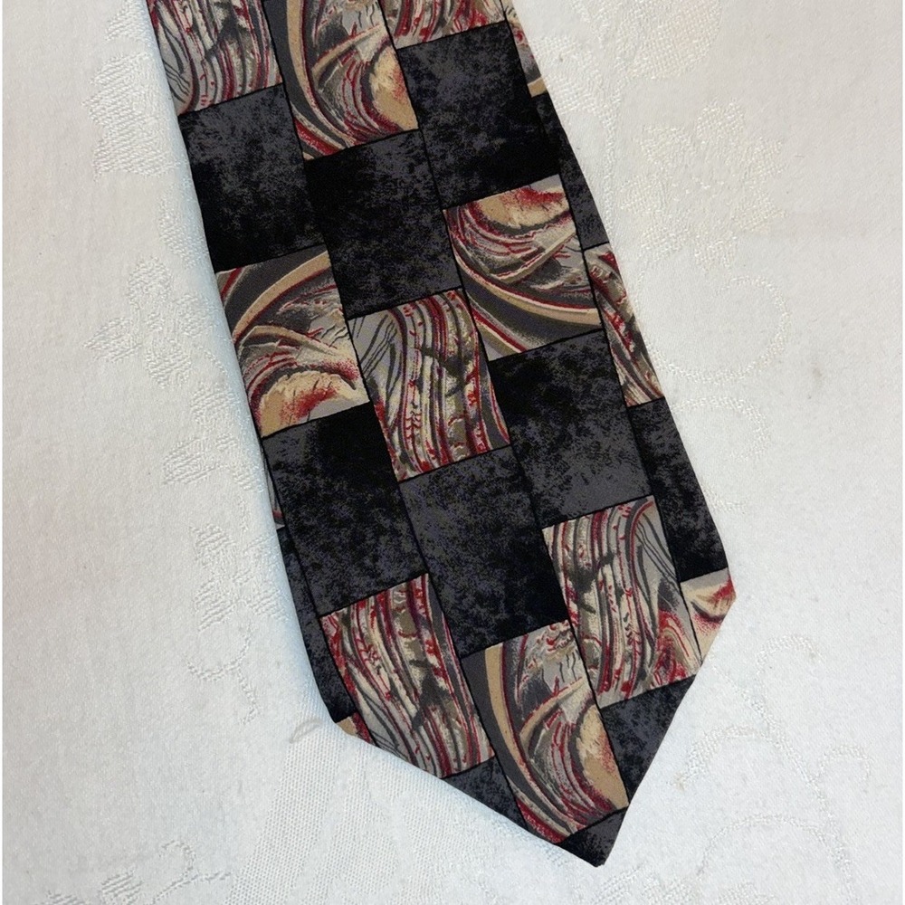 Gianfranco Ruffini Italy Silk Tie Geometric Necktie Vintage 100% Italian Silk